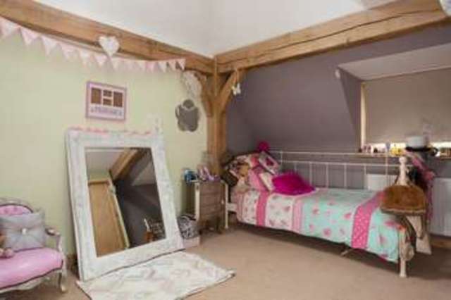  Image of 5 bedroom Detached house for sale in London Road Horndean Waterlooville PO8 at Horndean Waterlooville Hampshire, PO8 0BN
