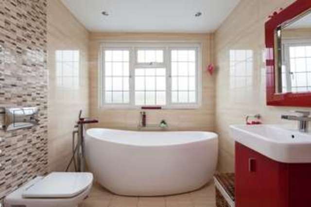  Image of 4 bedroom Detached house for sale in Five Heads Road Catherington Waterlooville PO8 at Horndean Waterlooville Hampshire, PO8 9NZ