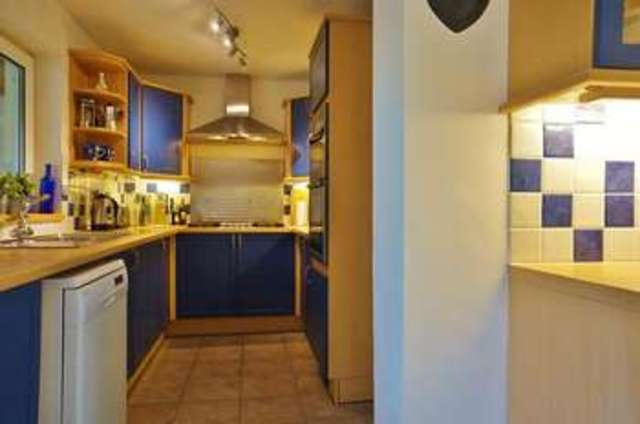  Image of 4 bedroom Semi-Detached house for sale in Howard Cornish Road Marcham Abingdon OX13 at Marcham  Abingdon, OX13 6PW