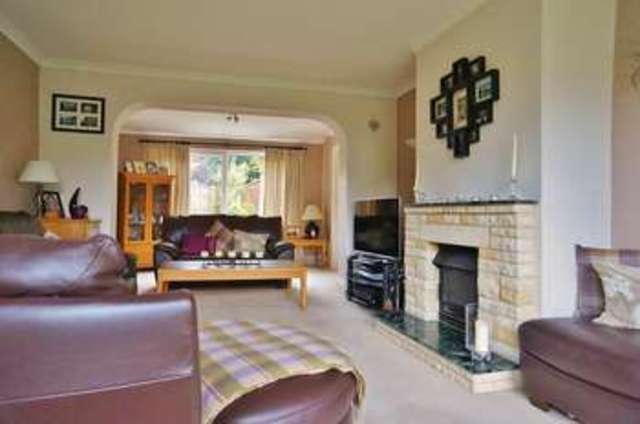  Image of 4 bedroom Semi-Detached house for sale in Howard Cornish Road Marcham Abingdon OX13 at Marcham  Abingdon, OX13 6PW