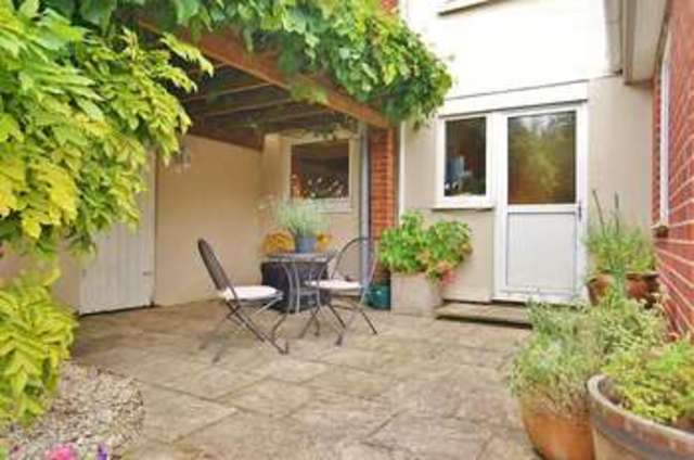  Image of 4 bedroom Semi-Detached house for sale in Howard Cornish Road Marcham Abingdon OX13 at Marcham  Abingdon, OX13 6PW
