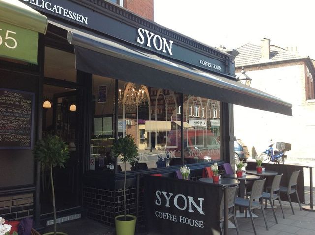  Image of Property to rent in St. Johns Road Isleworth TW7 at St Johns Road  Isleworth, TW7 6NB