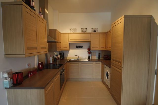  Image of 2 bedroom Flat for sale in Ingwood Parade Greetland Halifax HX4 at Ingwood Parade  Halifax, HX4 8DE