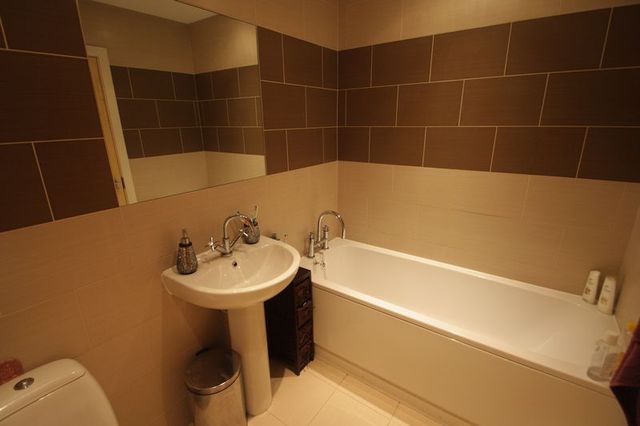 Image of 2 bedroom Flat for sale in Ingwood Parade Greetland Halifax HX4 at Ingwood Parade  Halifax, HX4 8DE