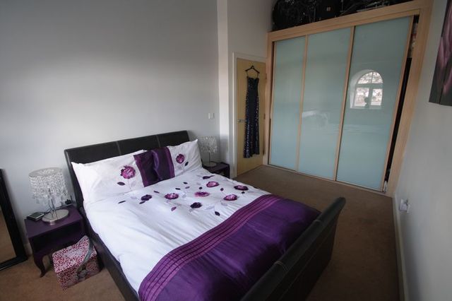  Image of 2 bedroom Flat for sale in Ingwood Parade Greetland Halifax HX4 at Ingwood Parade  Halifax, HX4 8DE