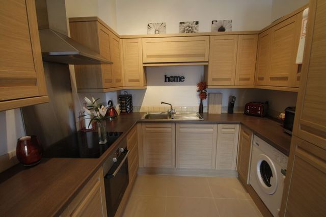  Image of 2 bedroom Flat for sale in Ingwood Parade Greetland Halifax HX4 at Ingwood Parade  Halifax, HX4 8DE