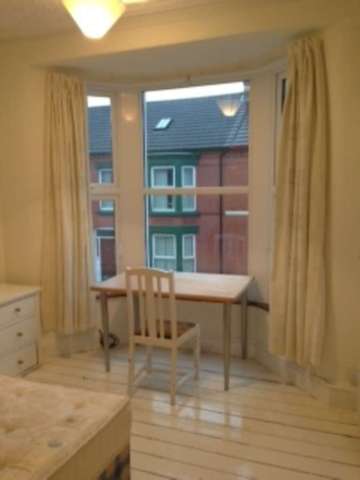  Image of 1 bedroom House Share to rent in Karslake Road Mossley Hill Liverpool L18 at Karslake Road Mossley Hill Liverpool, L18 1EY