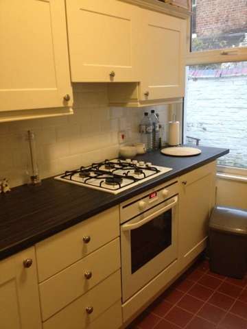  Image of 1 bedroom House Share to rent in Karslake Road Mossley Hill Liverpool L18 at Karslake Road Mossley Hill Liverpool, L18 1EY