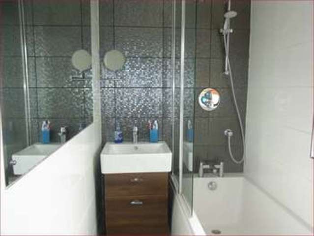  Image of 4 bedroom Semi-Detached house for sale in Kenerne Drive Barnet EN5 at Kenerne Drive  BARNET, EN5 2NW