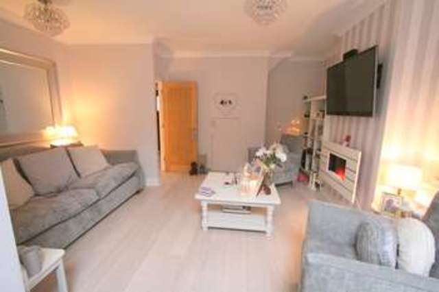  Image of 3 bedroom Semi-Detached house for sale in Kenerne Drive Barnet EN5 at Kenerne Drive Barnet Barnet, EN5 2NW