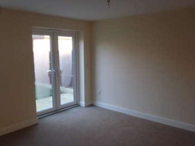  Image of 3 bedroom Detached house to rent in Kenilworth Drive Ilkeston DE7 at Kirk Hallam Ilkeston Kirk Hallam, DE7 4FJ