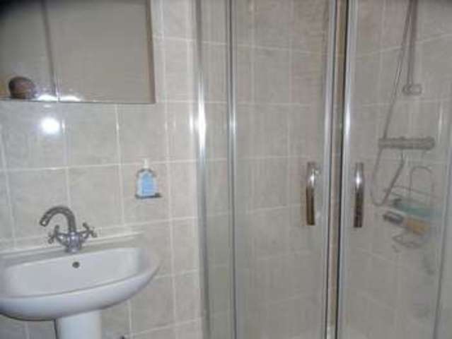  Image of 1 bedroom Property for sale in Kenley Close Cockfosters Barnet EN4 at Kenley Close  NEW BARNET, EN4 9QJ