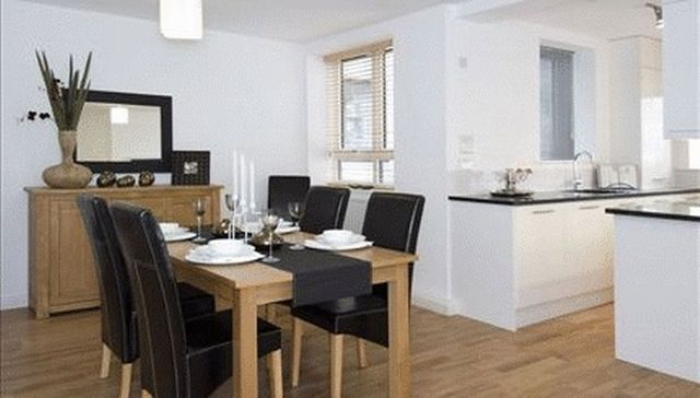  Image of 2 bedroom Flat to rent in Kew Bridge Court London W4 at Kew Bridge Court  London, W4 3AZ