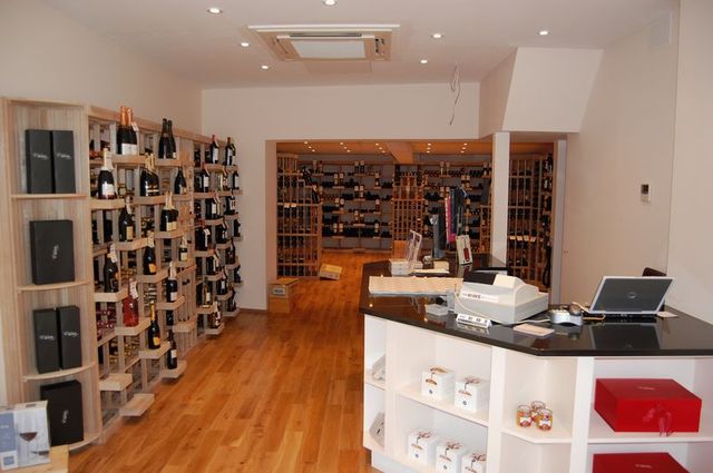  Image of Property for sale in Kew Road Kew Richmond TW9 at Kew Road  Richmond, TW9 2PN