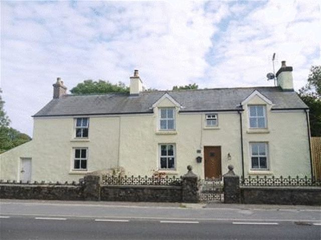  Image of 4 bedroom Detached house to rent in Kilgetty SA68 at Kilgetty, SA68 0SE
