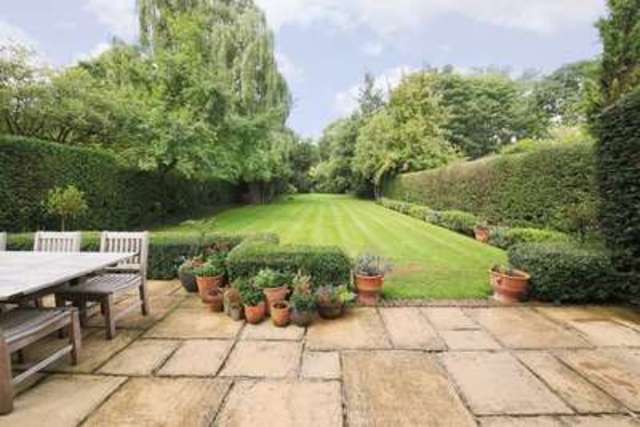  Image of 5 bedroom Detached house for sale in Kingsley Way London N2 at Kingsley Way  London, N2 0EN