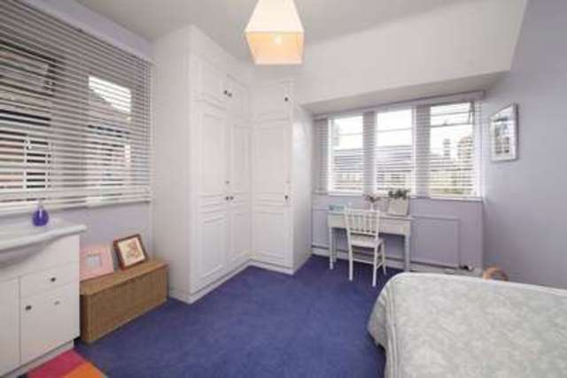  Image of 5 bedroom Detached house for sale in Kingsley Way London N2 at Kingsley Way  London, N2 0EN