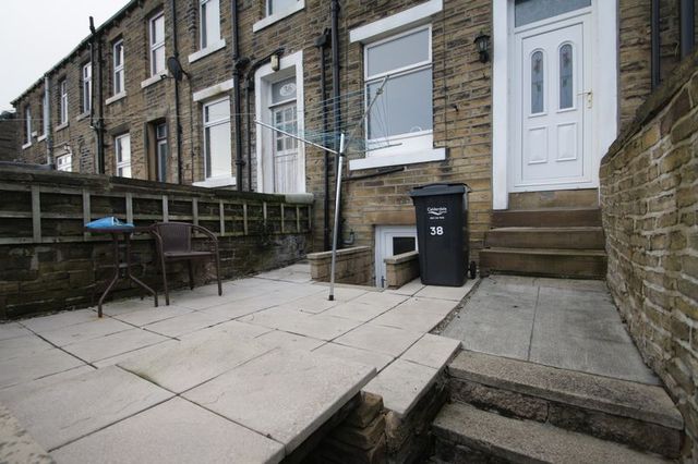 Image of 2 bedroom Terraced house for sale in Kliffen Place Halifax HX3 at Kliffen Place  Halifax, HX3 0AL
