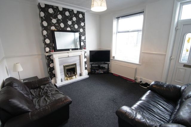  Image of 2 bedroom Terraced house for sale in Kliffen Place Halifax HX3 at Kliffen Place  Halifax, HX3 0AL