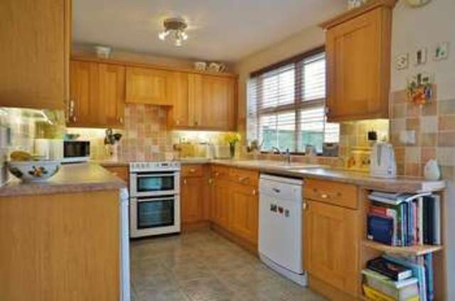  Image of 4 bedroom Detached house for sale in Knapp Close Abingdon OX14 at Abingdon, OX14 1SL