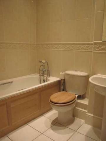  Image of 3 bedroom Flat for sale in Kingswood Place Boundary Walk Knowle Fareham PO17 at Knowle Village Fareham Hampshire, PO17 5FQ