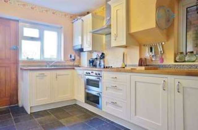  Image of 3 bedroom Terraced house for sale in Lambe Avenue Milton Abingdon OX14 at Milton  Abingdon, OX14 4DT