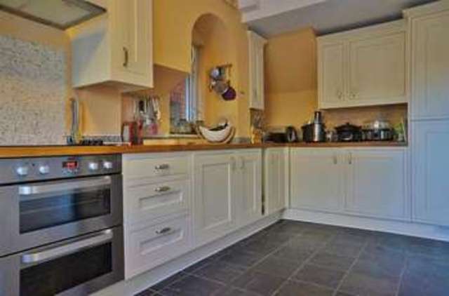  Image of 3 bedroom Terraced house for sale in Lambe Avenue Milton Abingdon OX14 at Milton  Abingdon, OX14 4DT