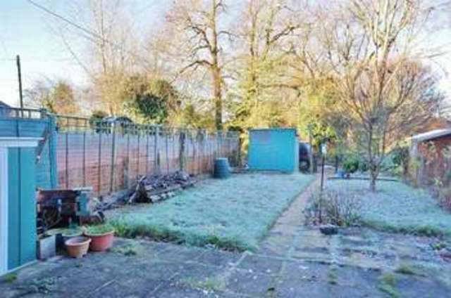  Image of 3 bedroom Terraced house for sale in Lambe Avenue Milton Abingdon OX14 at Milton  Abingdon, OX14 4DT