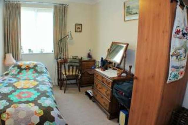  Image of 2 bedroom Ground Flat for sale in Drayton Lane Drayton Portsmouth PO6 at Drayton Lane Drayton Drayton, PO6 1BU
