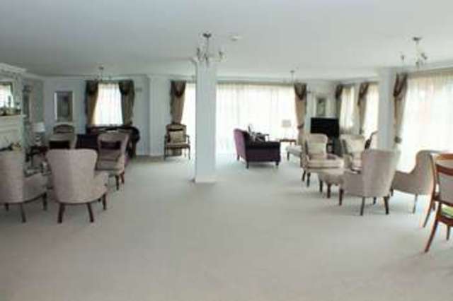  Image of 2 bedroom Ground Flat for sale in Drayton Lane Drayton Portsmouth PO6 at Drayton Lane Drayton Drayton, PO6 1BU