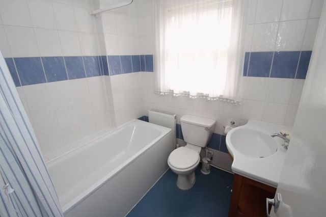  Image of 1 bedroom Property to rent in Vereker Road London W14 at Vereker Road  London, W14 9JR
