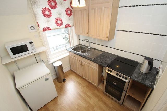  Image of 1 bedroom Property to rent in Vereker Road London W14 at Vereker Road  London, W14 9JR