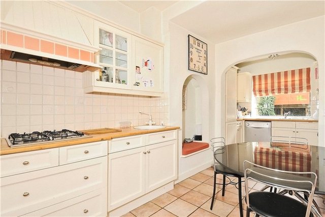  Image of 4 bedroom Terraced house for sale in Lavenham Road London SW18 at London  West Hill, SW18 5HA