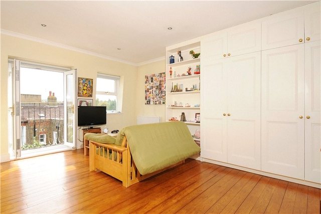  Image of 4 bedroom Terraced house for sale in Lavenham Road London SW18 at London  West Hill, SW18 5HA