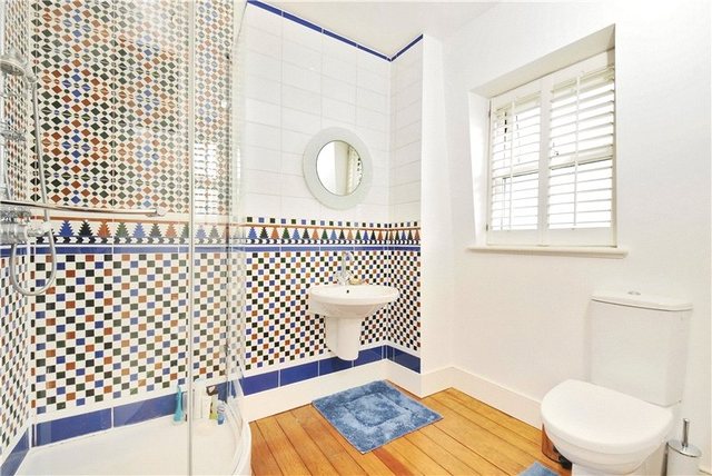  Image of 4 bedroom Terraced house for sale in Lavenham Road London SW18 at London  West Hill, SW18 5HA