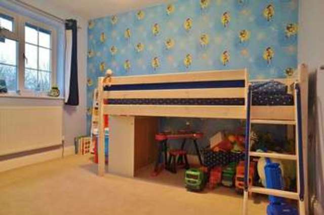  Image of 3 bedroom Detached house for sale in Lee Avenue Abingdon OX14 at Abingdon, OX14 3UT