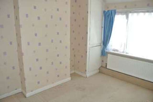  Image of 3 bedroom Semi-Detached house for sale in Linden Grove Stapleford Nottingham NG9 at Linden Grove  Stapleford, NG9 7GQ