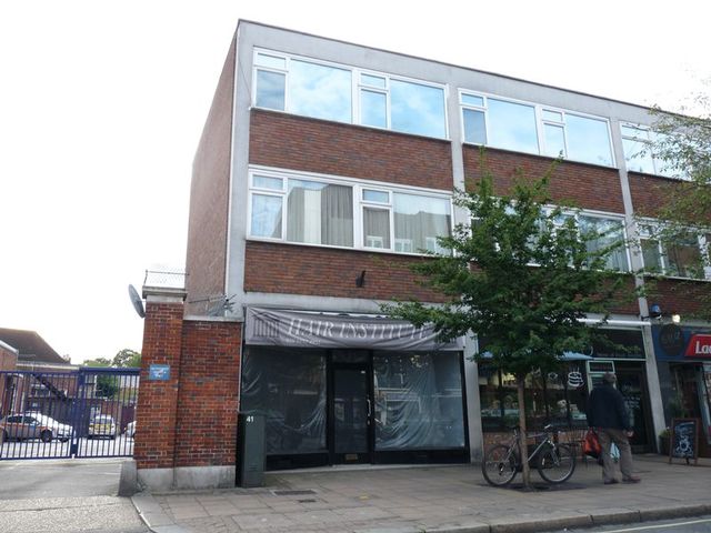  Image of Property to rent in London Road Twickenham TW1 at London Road  Twickenham, TW1 3SZ