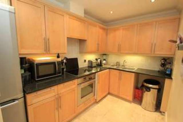  Image of 2 bedroom Ground Flat to rent in Haven Court Portsmouth Road Esher KT10 at Esher Surrey, KT10 9BF