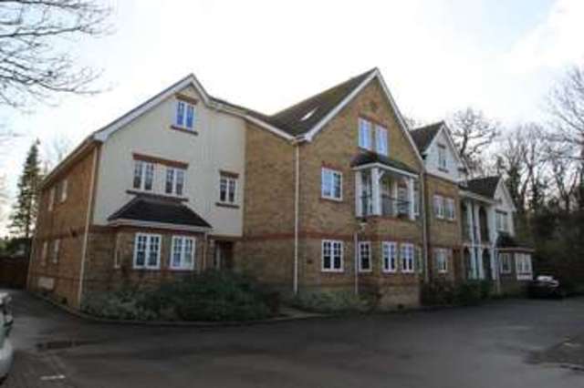  Image of 2 bedroom Ground Flat to rent in Haven Court Portsmouth Road Esher KT10 at Esher Surrey, KT10 9BF