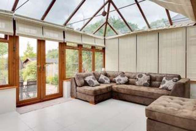  Image of 6 bedroom Detached house to rent in Manor Lodge Road Rowland