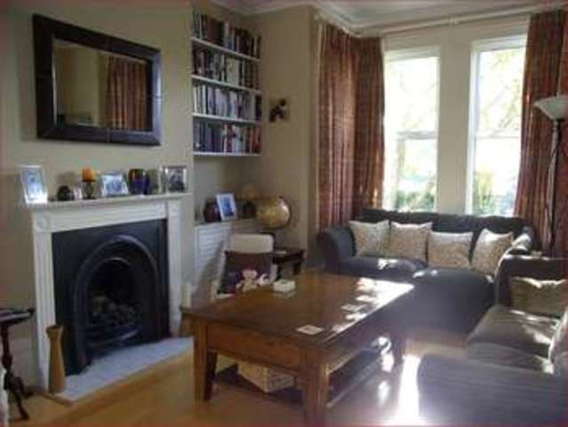  Image of 4 bedroom Property for sale in Margaret Road New Barnet Barnet EN4 at Margaret Road  NEW BARNET, EN4 9RA