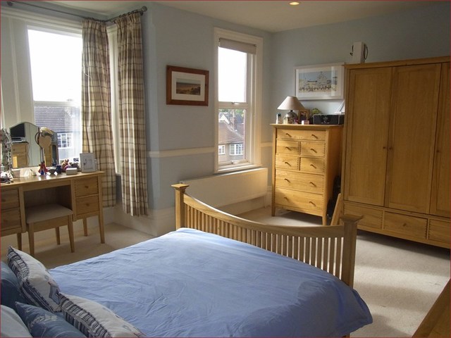  Image of 4 bedroom Property for sale in Margaret Road New Barnet Barnet EN4 at Margaret Road  NEW BARNET, EN4 9RA
