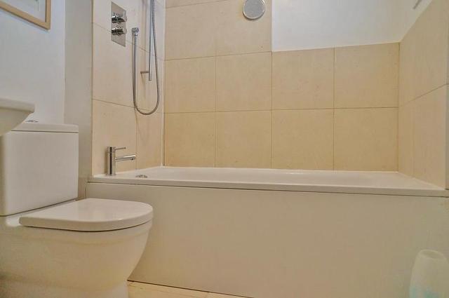  Image of 2 bedroom Apartment for sale in Market Place Abingdon OX14 at Abingdon, OX14 3HG