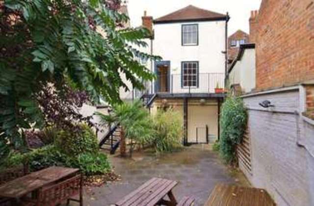  Image of 2 bedroom Apartment for sale in Market Place Abingdon OX14 at Abingdon, OX14 3HG