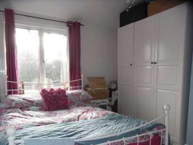  Image of 3 bedroom Property for sale in Mays Lane Barnet EN5 at Mays Lane  Barnet, EN5 2DY