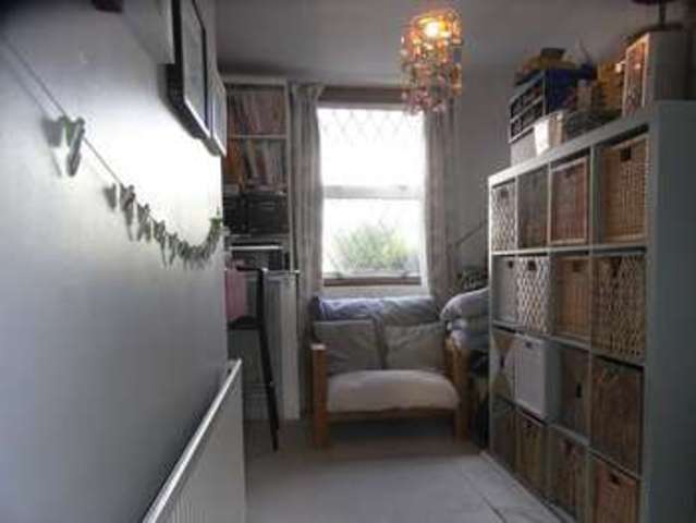  Image of 3 bedroom Property for sale in Mays Lane Barnet EN5 at Mays Lane  Barnet, EN5 2DY