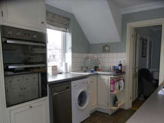  Image of 3 bedroom Terraced house for sale in Mays Lane Barnet EN5 at Mays Lane  Barnet, EN5 2LY