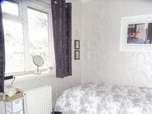  Image of 3 bedroom Terraced house for sale in Mays Lane Barnet EN5 at Mays Lane  Barnet, EN5 2LY
