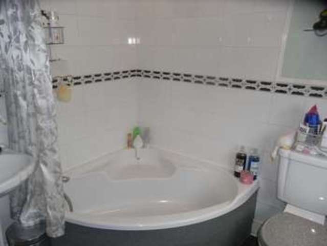  Image of 3 bedroom Terraced house for sale in Mays Lane Barnet EN5 at Mays Lane  Barnet, EN5 2LY